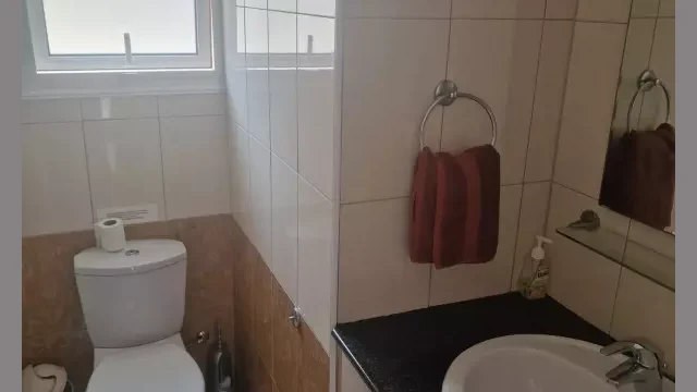 Pernera gardens en suite bathroom